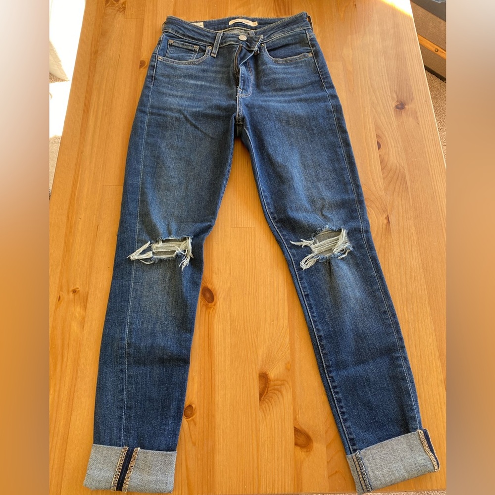 Levi 721 High Rise Skinny Jean Size 26